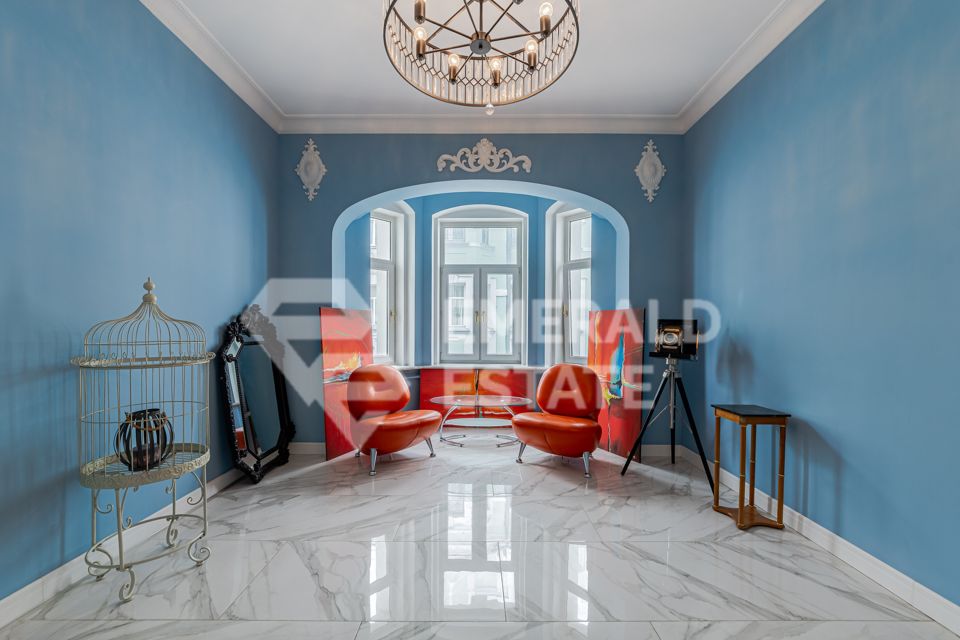 Сдаётся 3-комнатная квартира, 143 м²