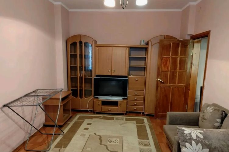 Сдаётся 2-комнатная квартира, 55 м²