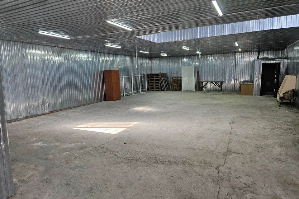 Сдаётся помещение своб. назначения, 200 м²