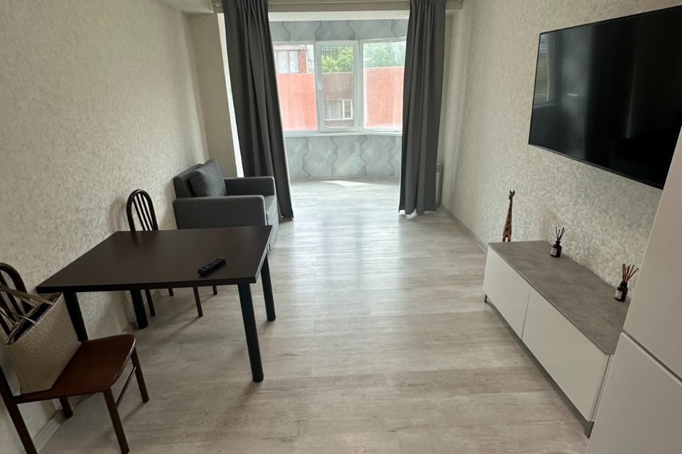 Сдаётся 1-комнатная квартира, 55 м²