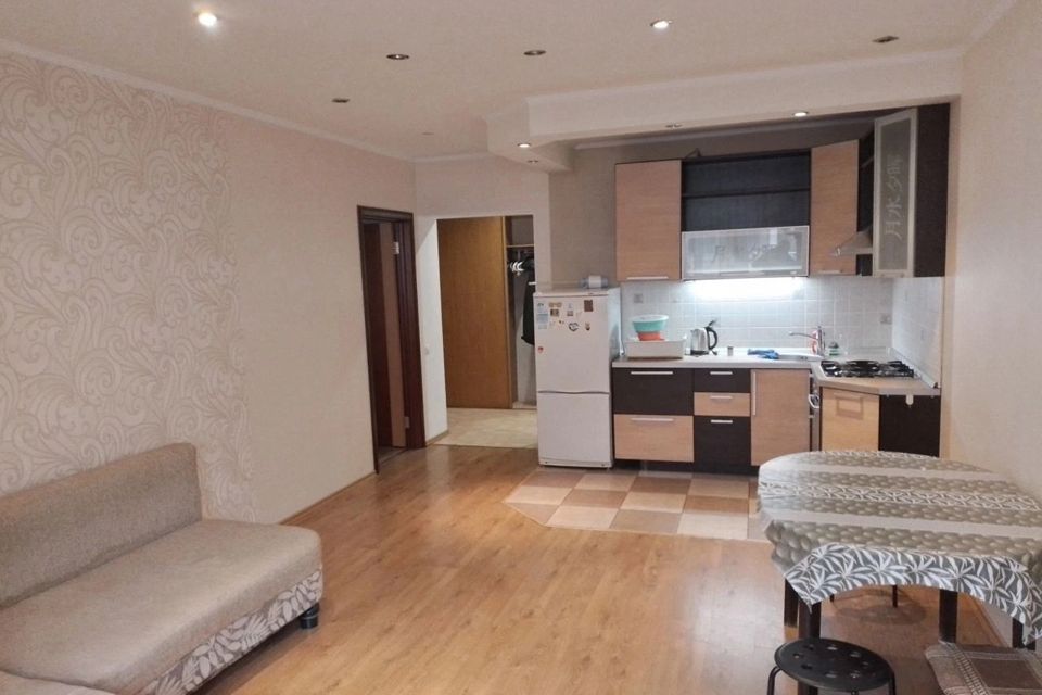 Сдаётся 1-комнатная квартира, 55 м²