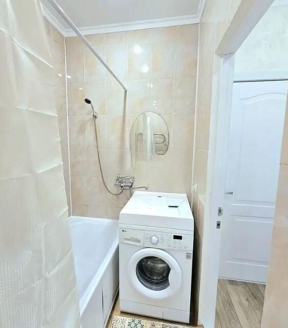 Сдаётся 1-комнатная квартира, 42 м²
