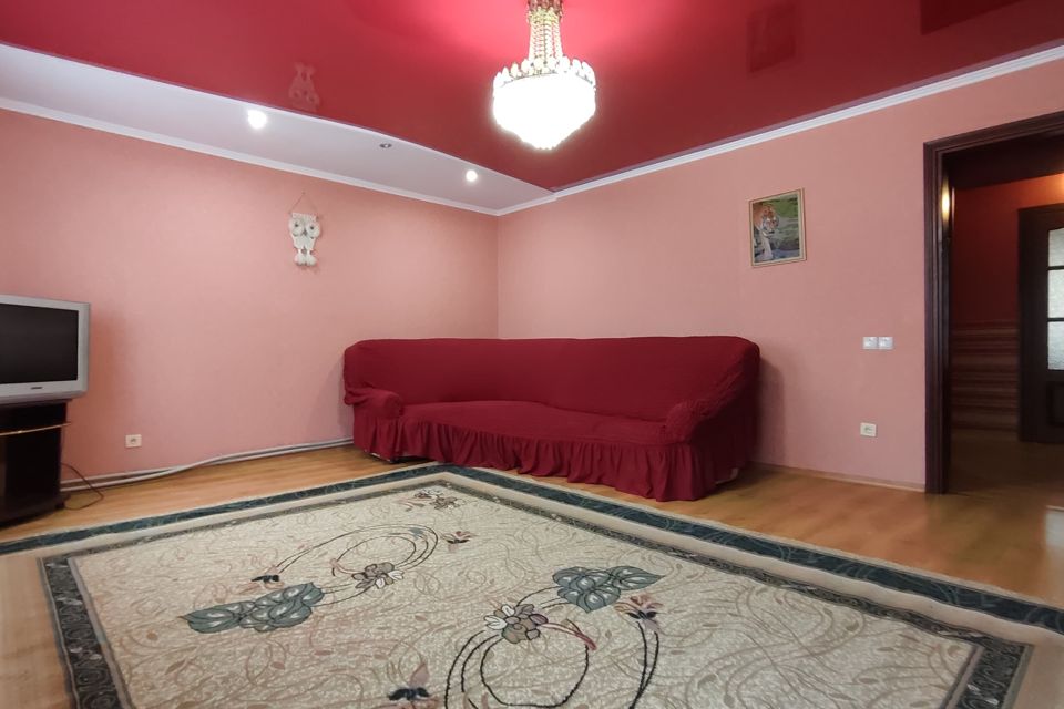 Сдаётся 2-комнатная квартира, 67 м²