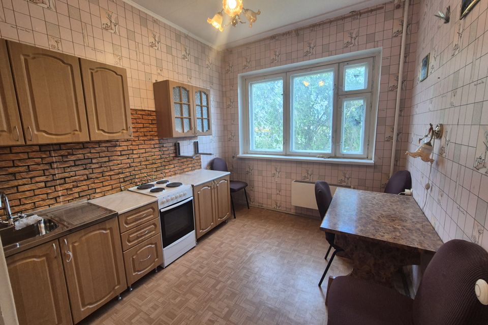 Сдаётся 2-комнатная квартира, 71 м²
