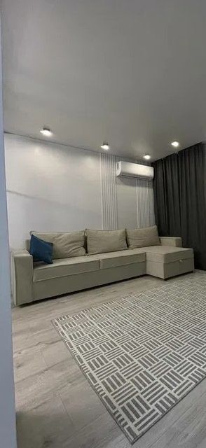 Сдаётся 1-комнатная квартира, 42 м²