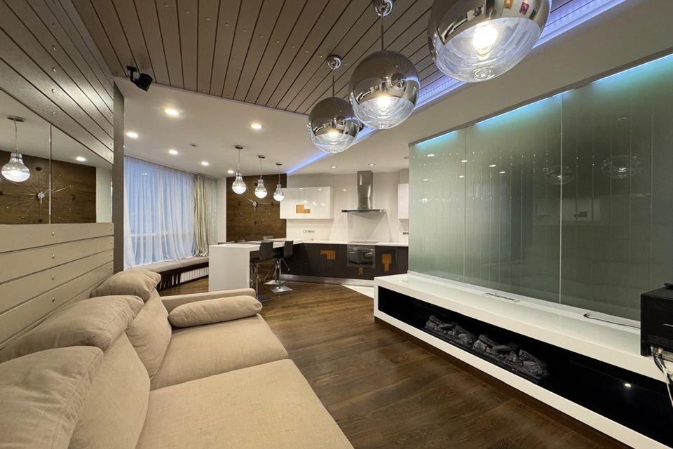Сдаётся 2-комнатная квартира, 100 м²