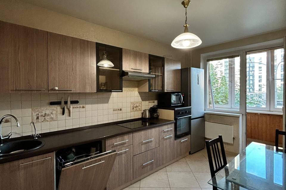 Сдаётся 2-комнатная квартира, 55.4 м²