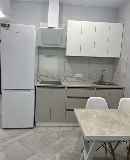 Сдаётся 2-комнатная квартира, 58 м²