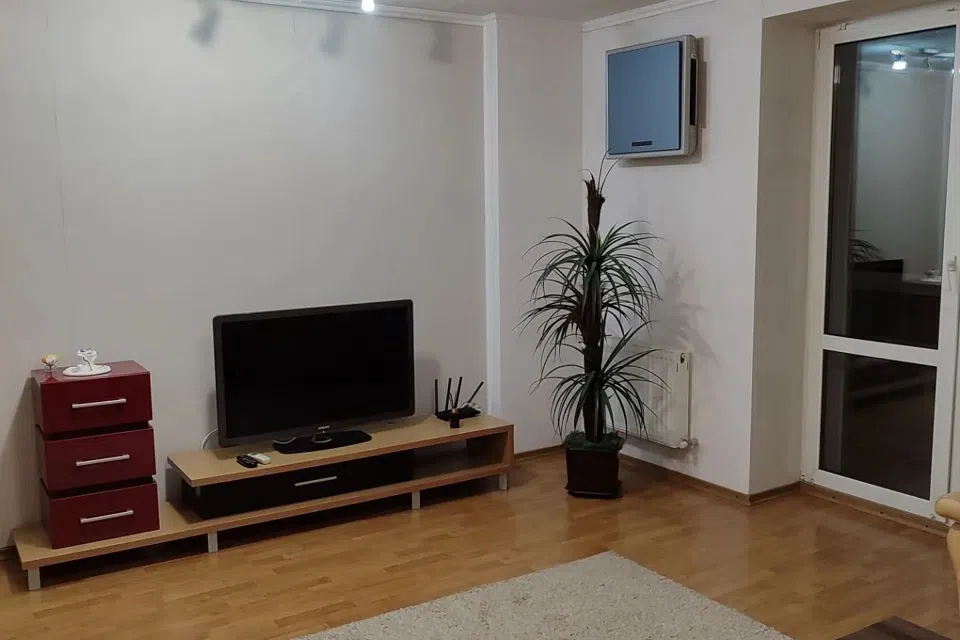 Сдаётся 2-комнатная квартира, 60 м²
