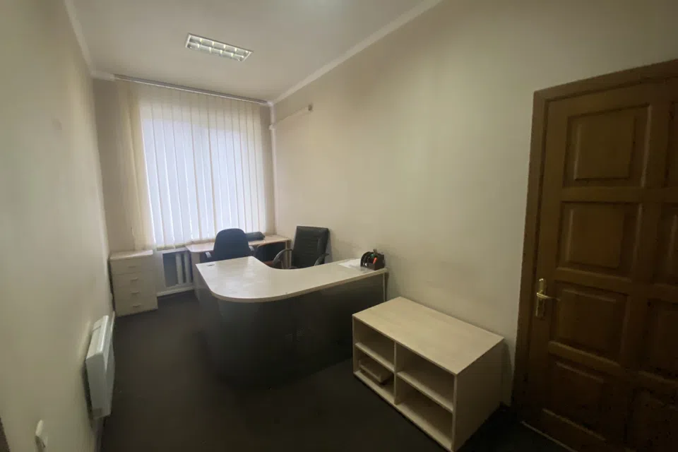 Сдаётся офис, 183.5 м²