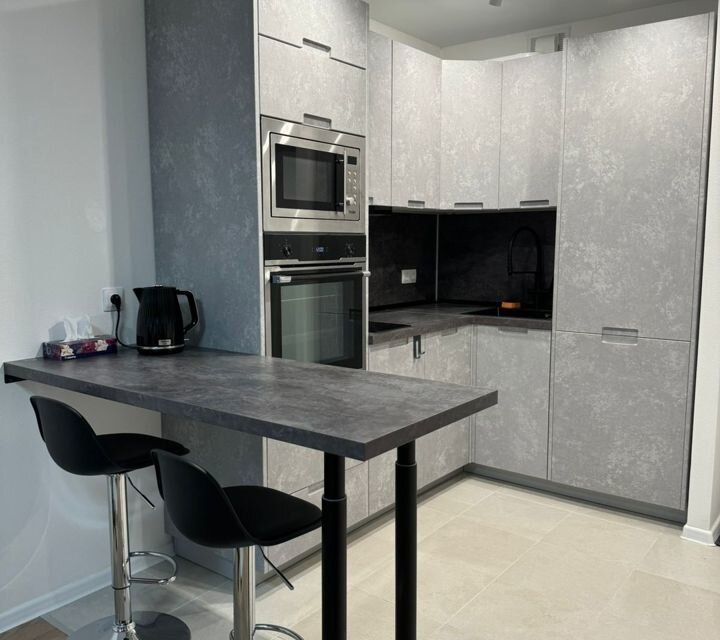 Сдаётся 1-комнатная квартира, 42 м²