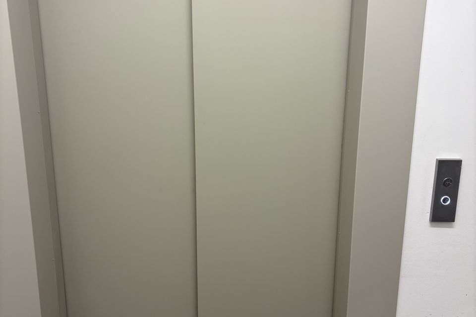 Сдаётся машиноместо, 13 м²