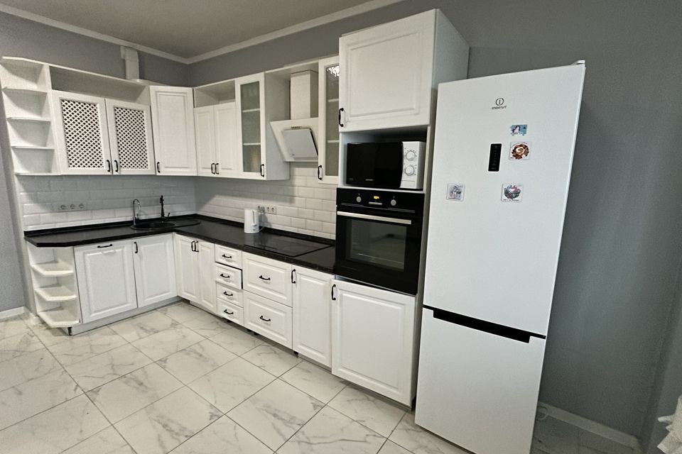 Сдаётся 2-комнатная квартира, 63.6 м²