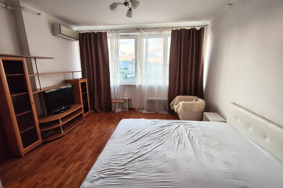 Сдаётся 1-комнатная квартира, 41 м²