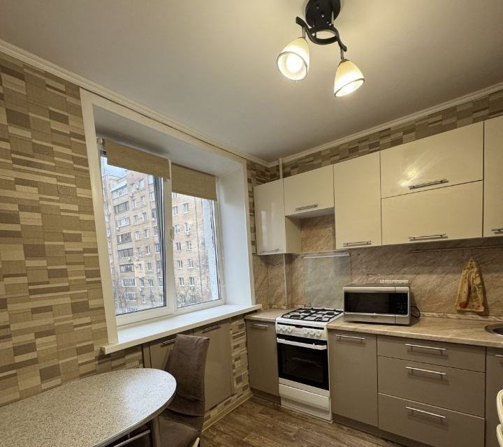 Сдаётся 1-комнатная квартира, 38 м²