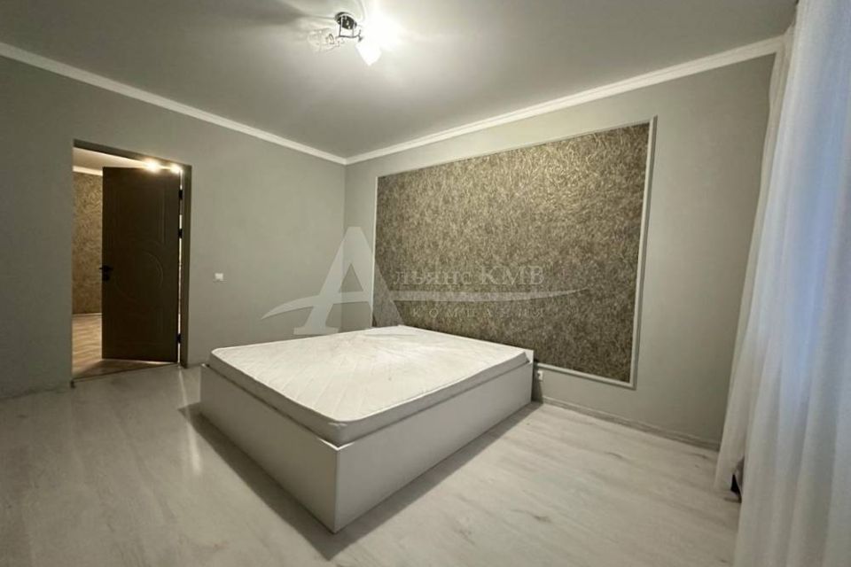 Сдаётся 2-комнатная квартира, 75 м²