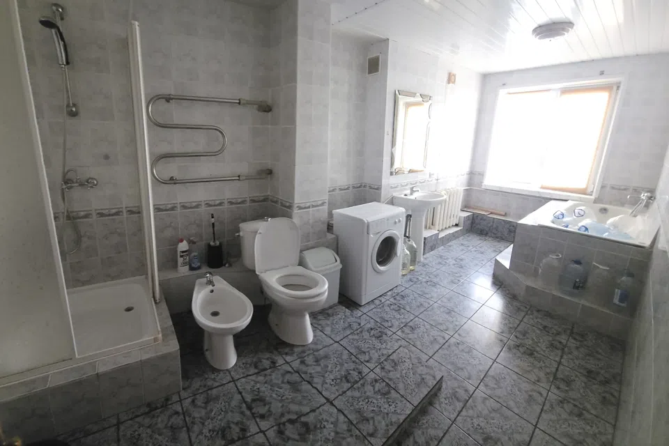 Сдаётся 4-комнатная квартира, 110 м²