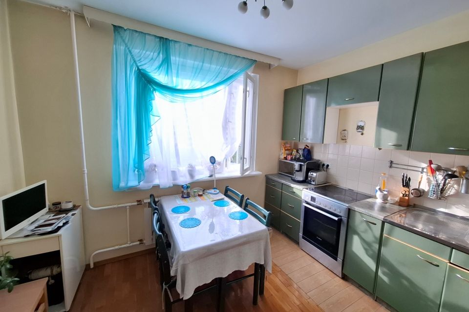 Сдаётся 2-комнатная квартира, 58 м²