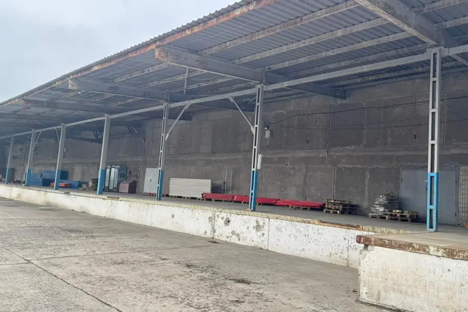 Сдаётся склад, 4693 м²