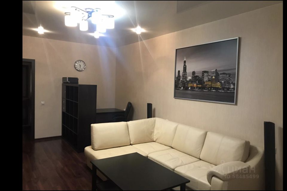 Сдаётся 1-комнатная квартира, 54 м²