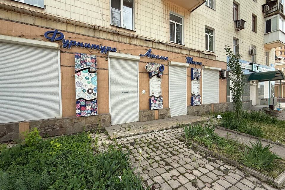 Сдаётся торговое помещение, 125 м²