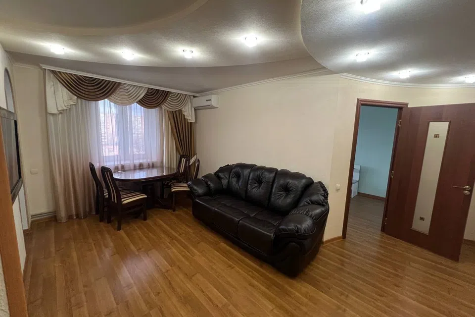 Сдаётся 2-комнатная квартира, 55 м²