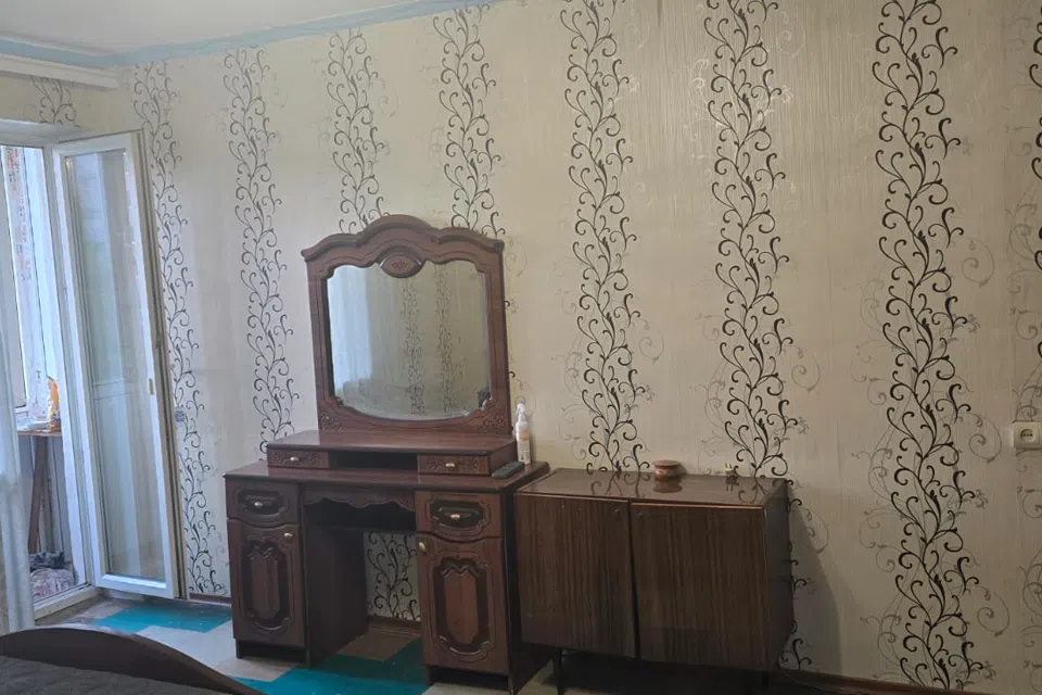 Сдаётся 1-комнатная квартира, 42 м²