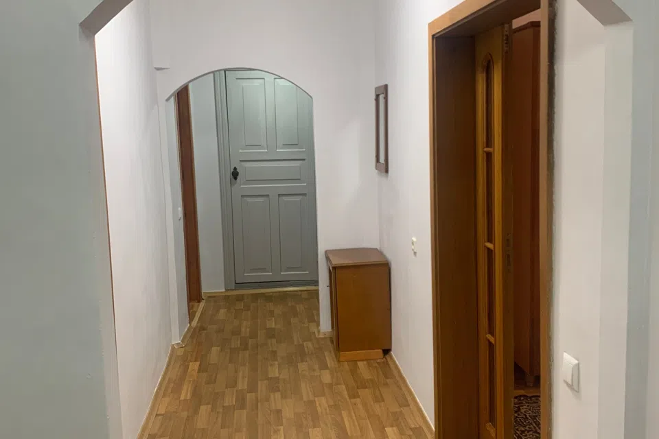 Сдаётся 2-комнатная квартира, 65 м²
