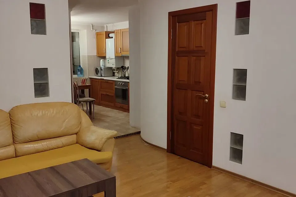 Сдаётся 2-комнатная квартира, 60 м²