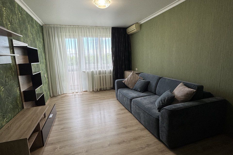 Сдаётся 1-комнатная квартира, 42 м²