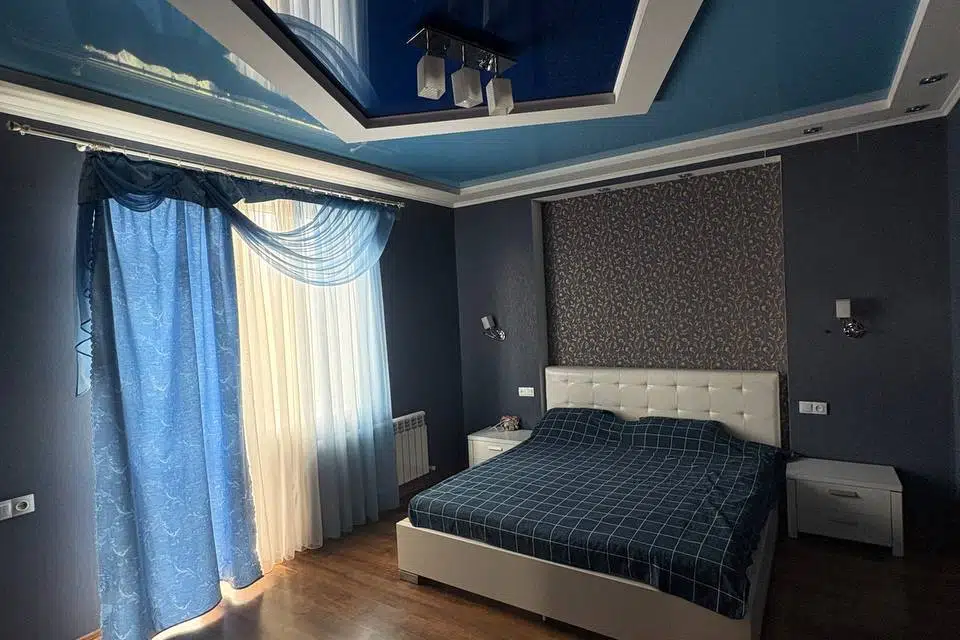 Сдаётся 2-этажный дом, 172 м²