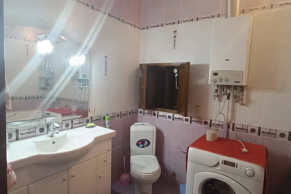 Сдаётся 2-комнатная квартира, 55 м²