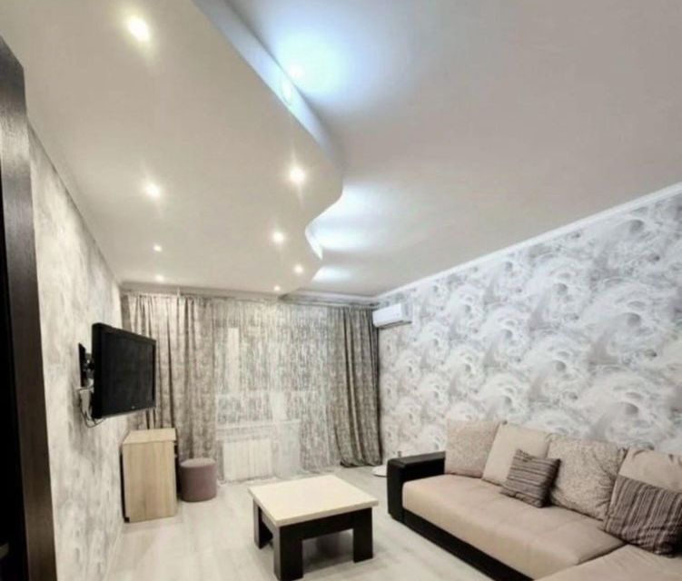 Сдаётся 1-комнатная квартира, 49 м²