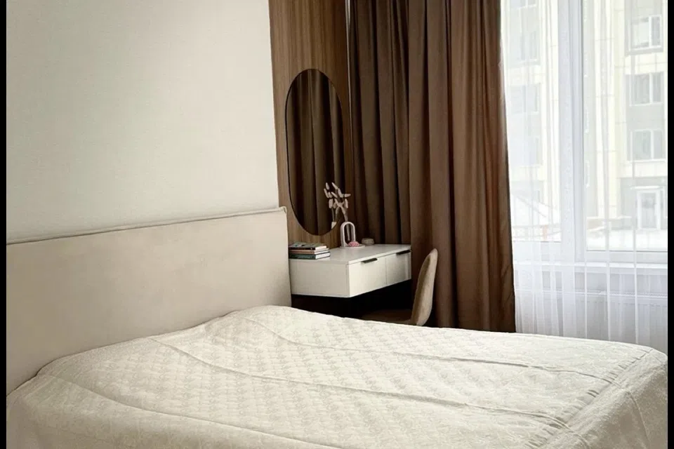 Сдаётся 2-этажный дом, 250 м²