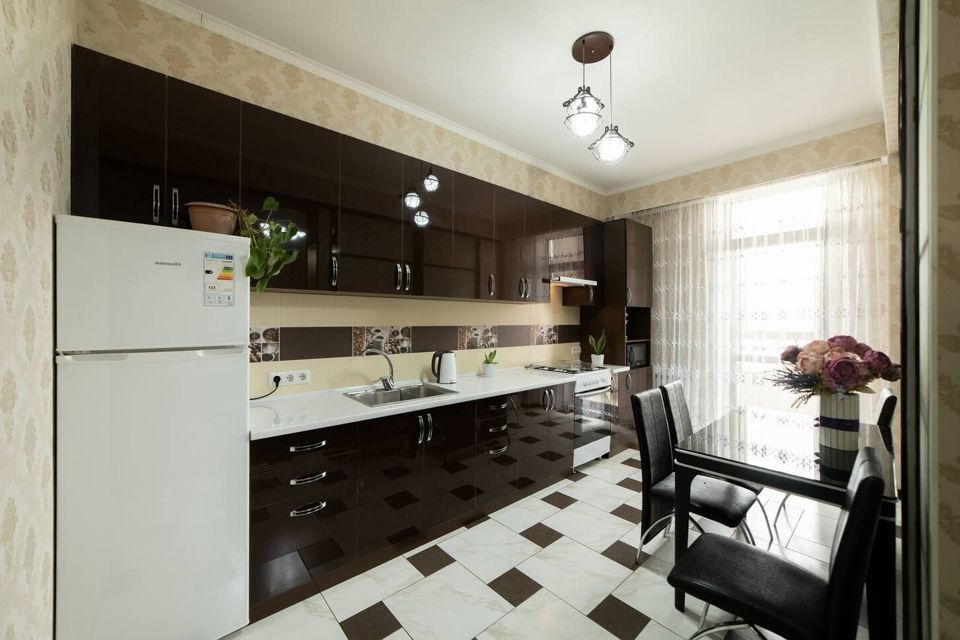 Сдаётся 2-комнатная квартира, 76.9 м²