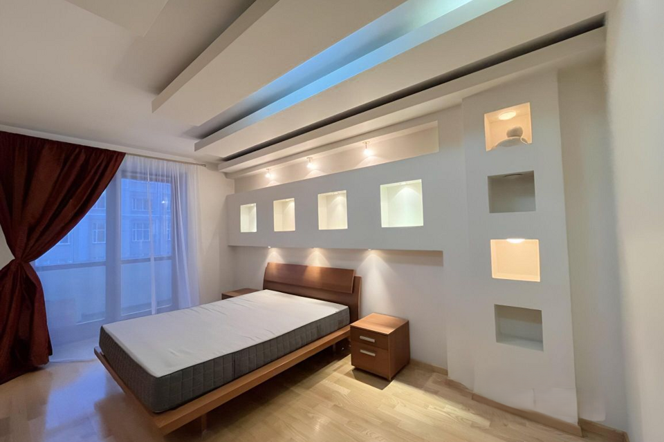 Сдаётся 3-комнатная квартира, 101 м²