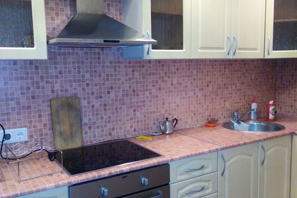 Сдаётся 2-комнатная квартира, 75 м²