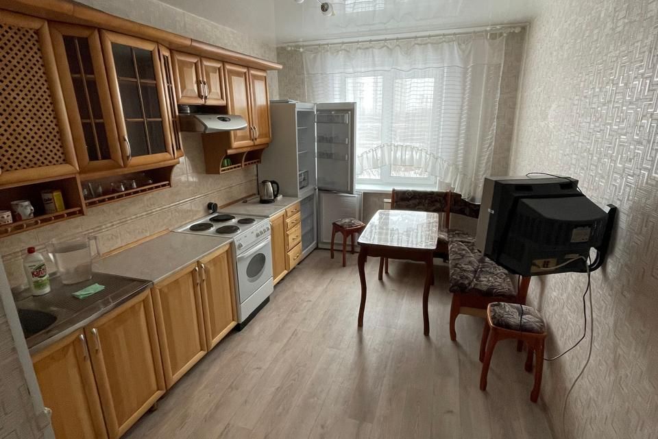Сдаётся 2-комнатная квартира, 58.4 м²