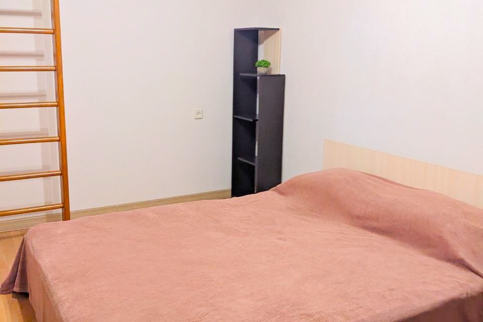 Сдаётся 2-комнатная квартира, 61 м²