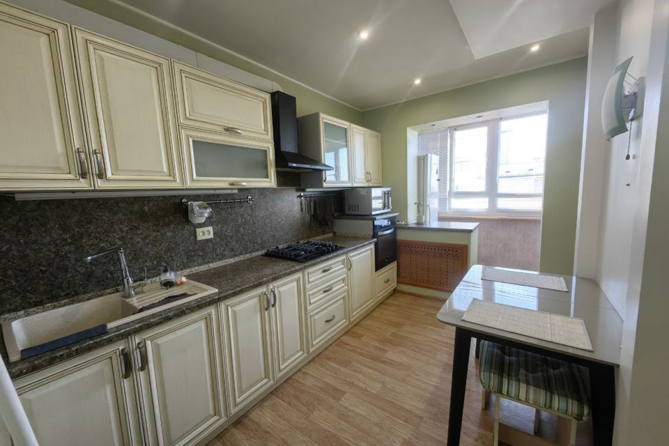 Сдаётся 2-комнатная квартира, 56 м²