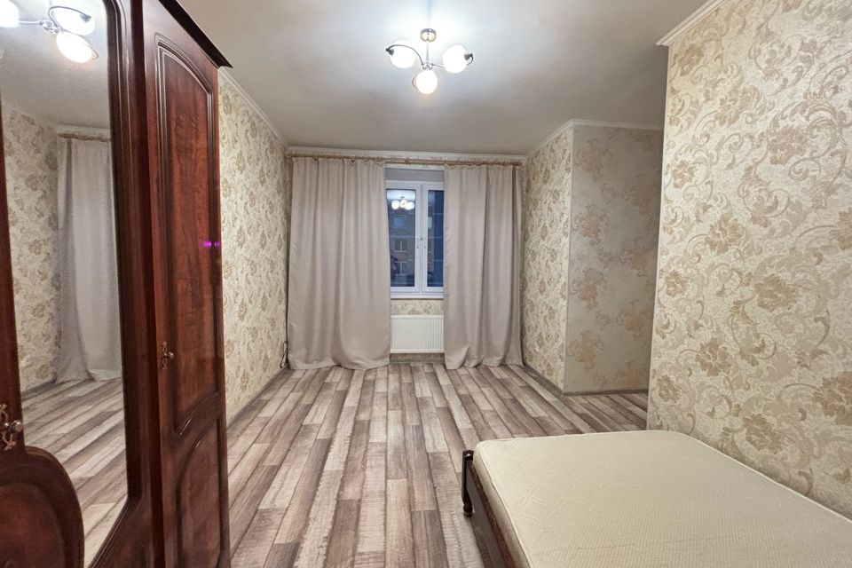 Сдаётся 2-комнатная квартира, 75 м²