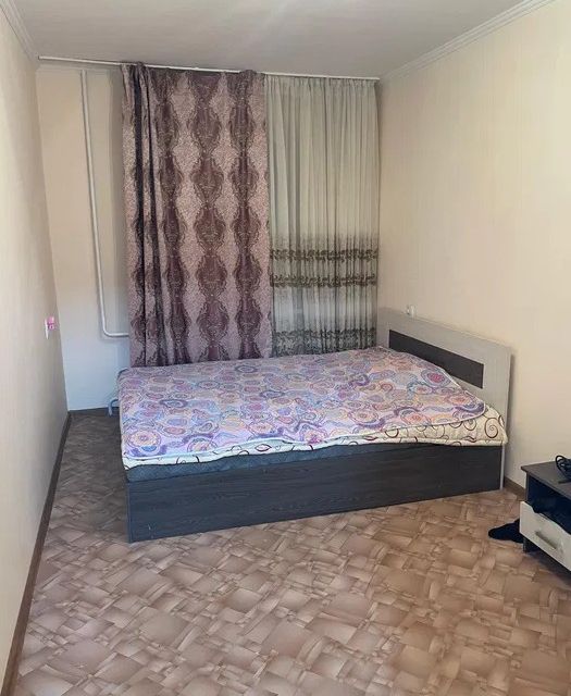 Сдаётся 1-комнатная квартира, 68 м²