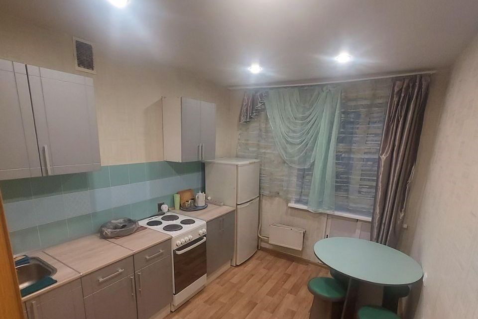 Сдаётся 2-комнатная квартира, 55 м²