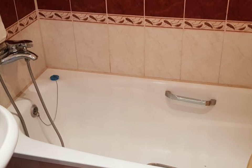 Сдаётся 2-комнатная квартира, 57 м²