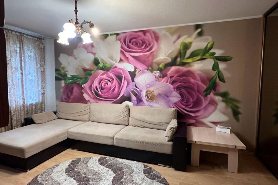 Сдаётся 2-комнатная квартира, 55.6 м²