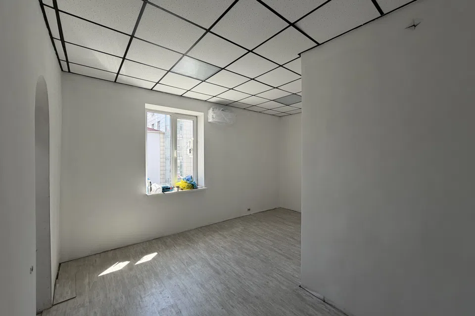 Сдаётся офис, 200 м²