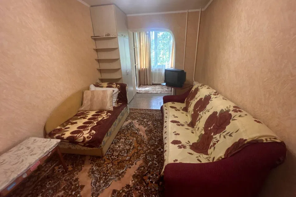 Сдаётся 4-комнатная квартира, 69 м²