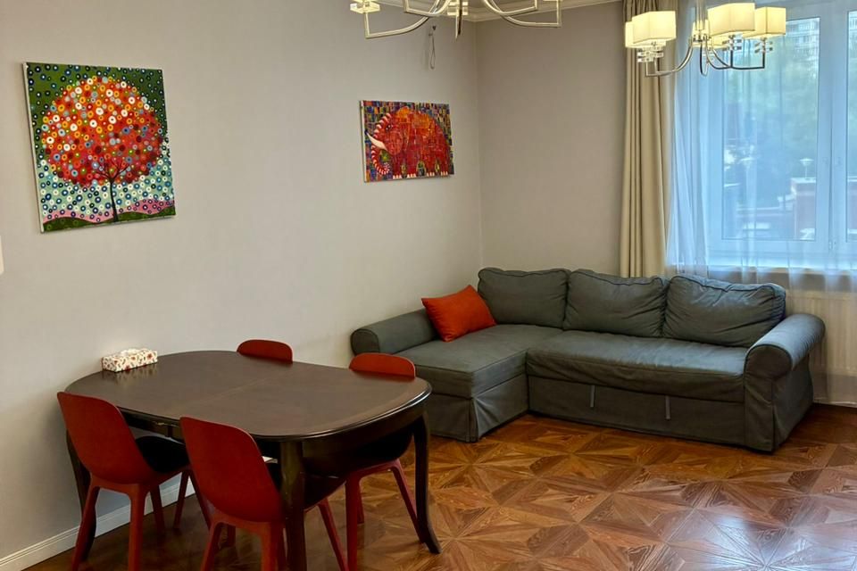 Сдаётся 2-комнатная квартира, 78.8 м²