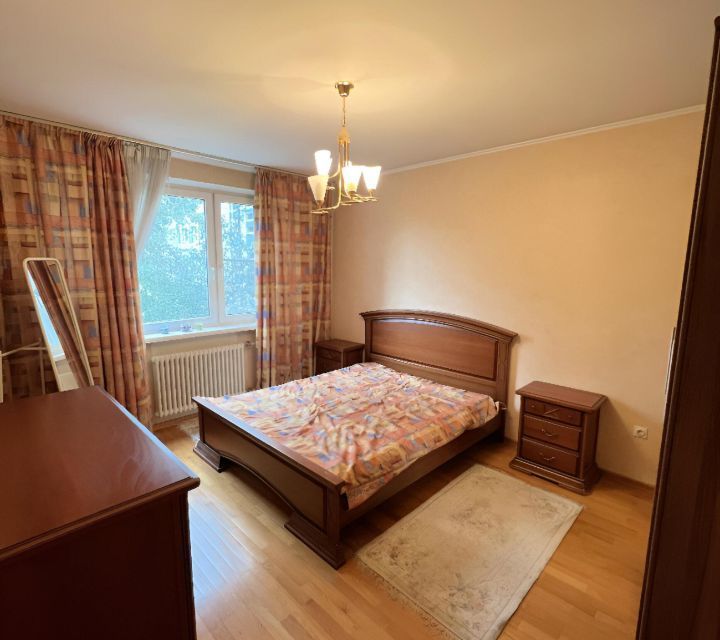 Сдаётся 2-комнатная квартира, 75 м²