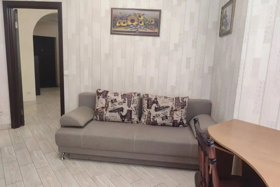 Сдаётся 3-комнатная квартира, 90 м²